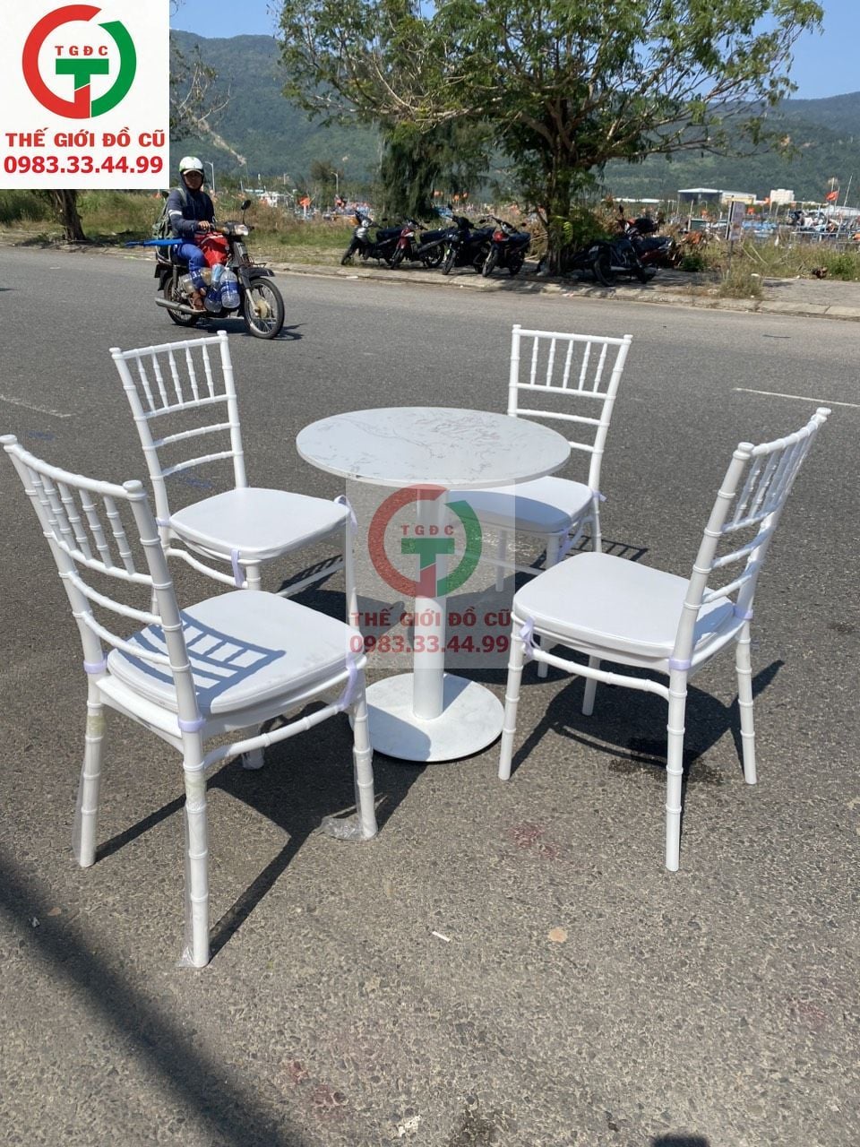 GHẾ CHIAVARI