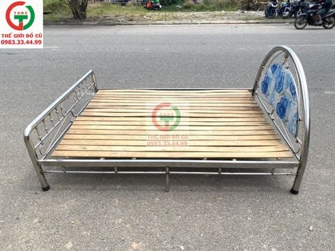 GIƯỜNG INOX VẠT GỖ 1.6M