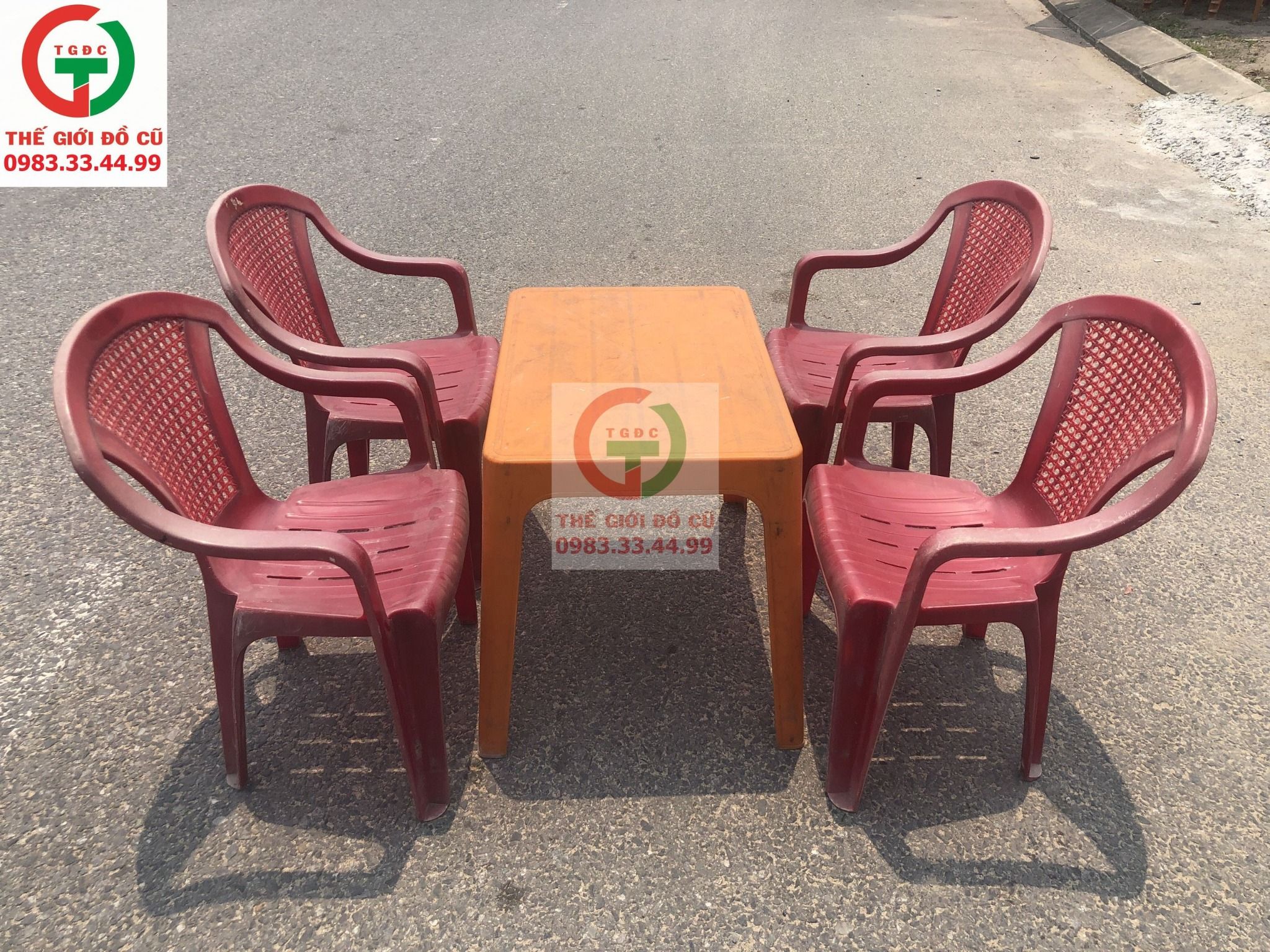 GHẾ NHỰA BÀNH