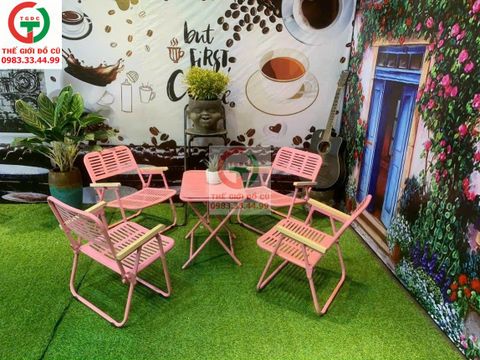 BÀN GHẾ CAFE XẾP SẮT TAY GỖ