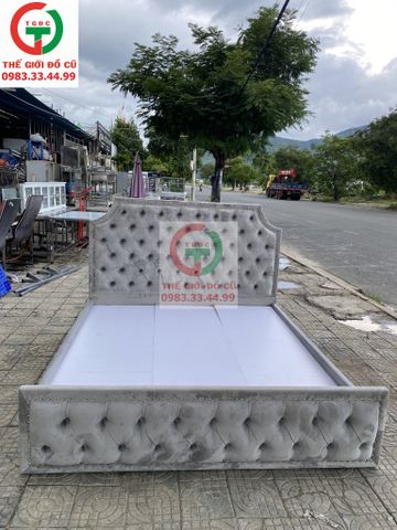 GIƯỜNG NGỦ BỌC ĐỆM NHUNG CAO CẤP