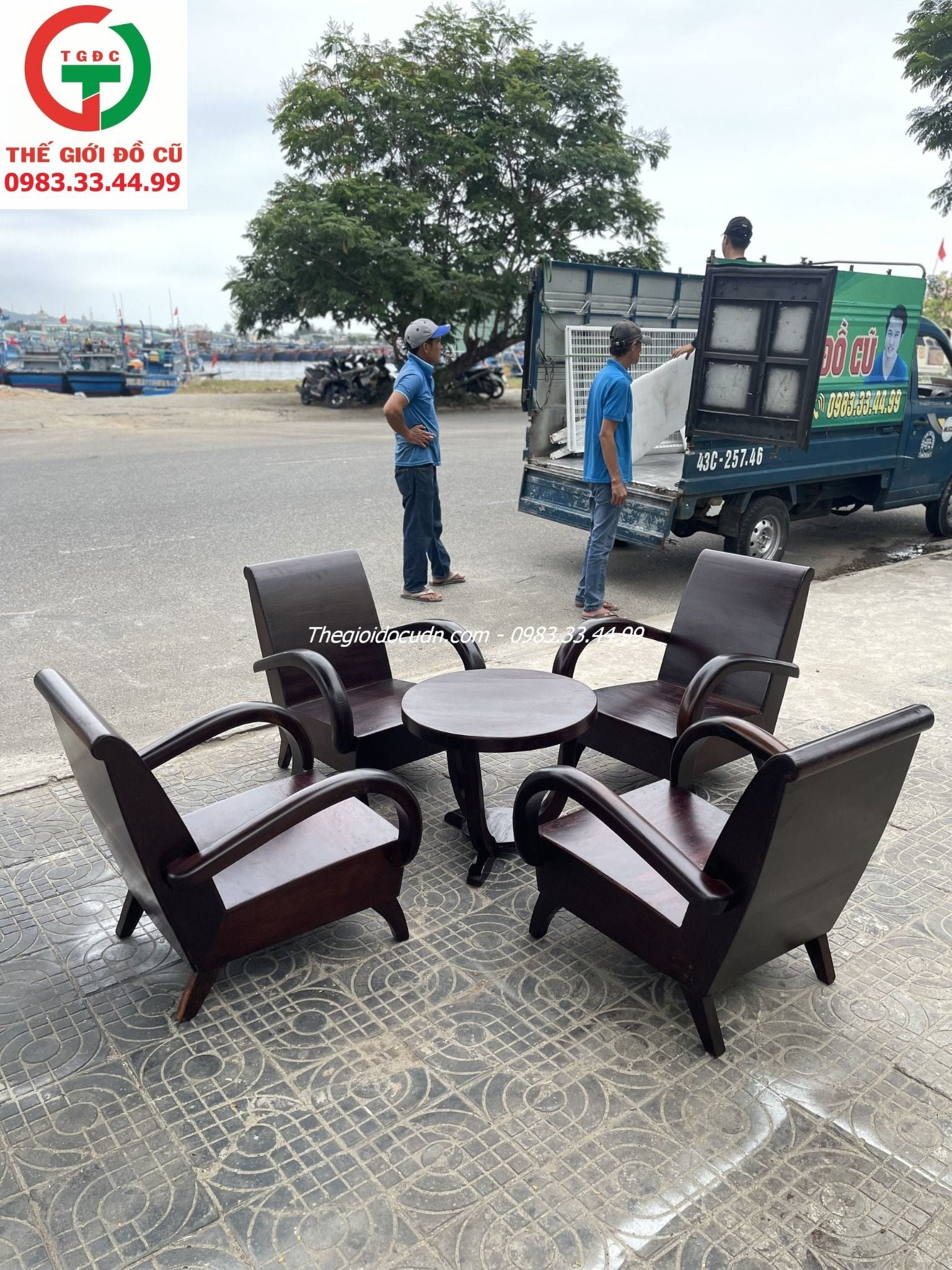 SALON THÙNG GỖ GÕ