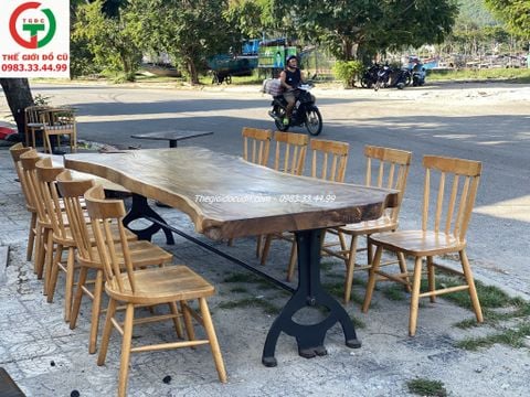 BÀN GỖ ME TÂY CHÂN GANG