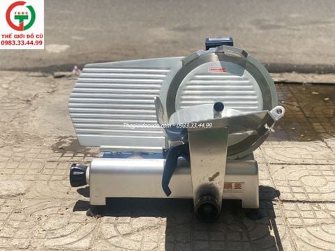 MÁY CẮT THỊT ĐÔNG LẠNH