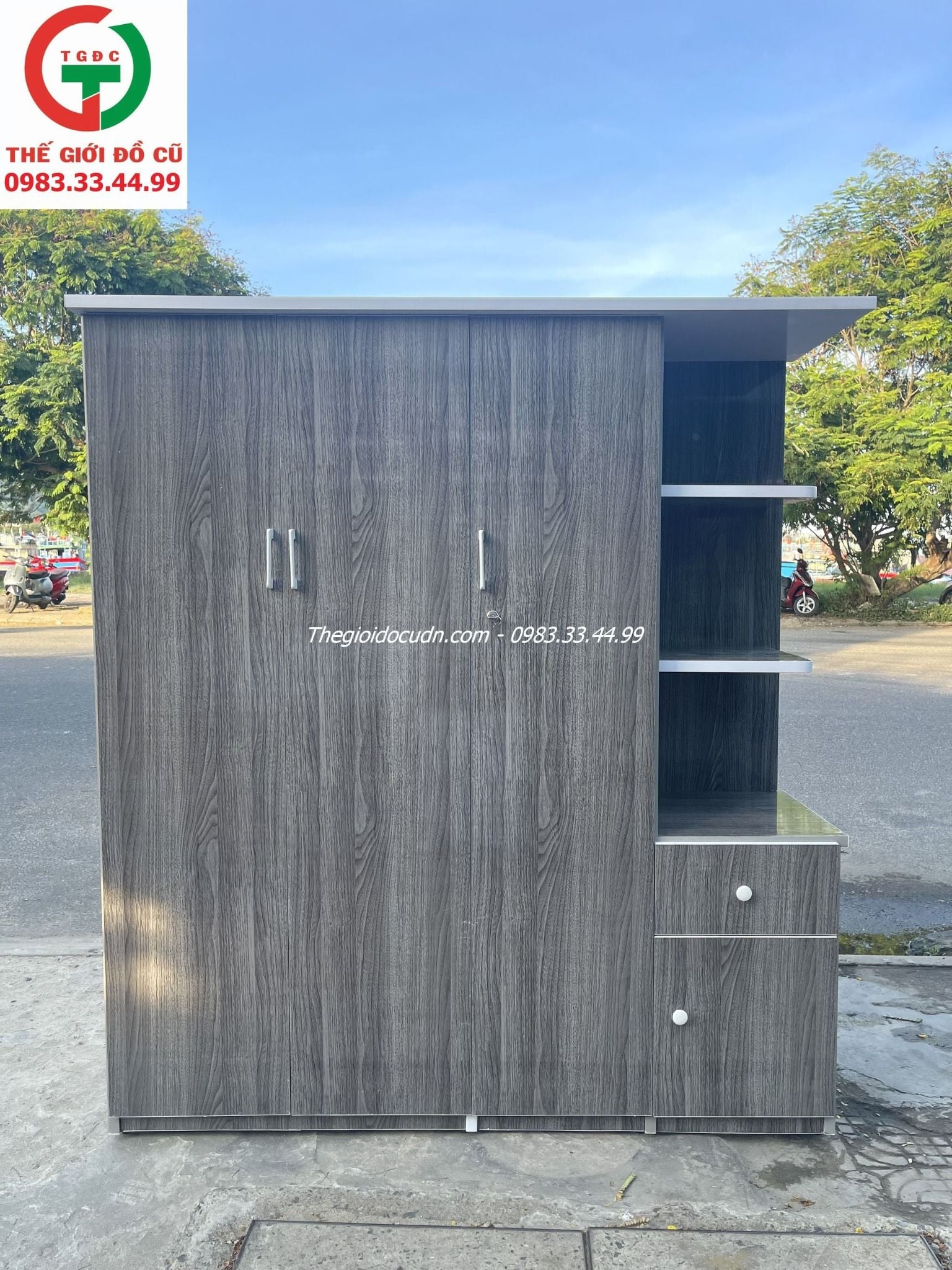 TỦ NHỰA ÁO QUẦN 3 CÁNH KỆ BÊN