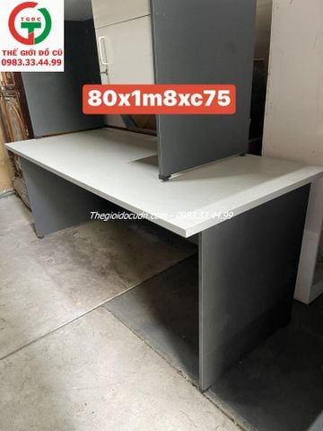 BÀN LÀM VIỆC HÒA PHÁT 1M8