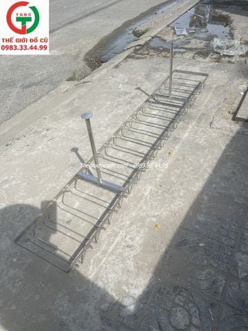 KỆ INOX ĐÍNH TƯỜNG