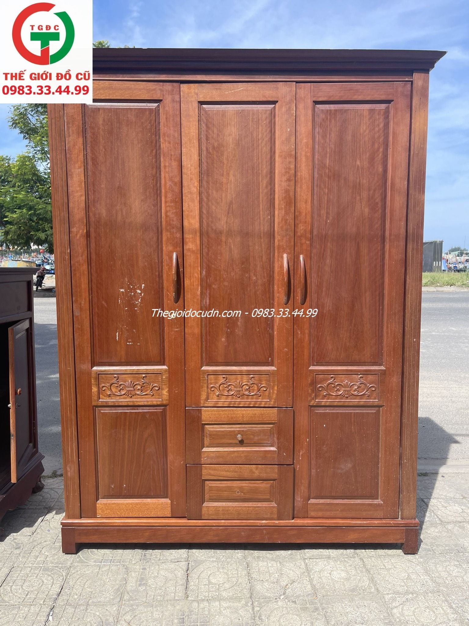 TỦ GỖ ÁO QUẦN 3 CÁNH