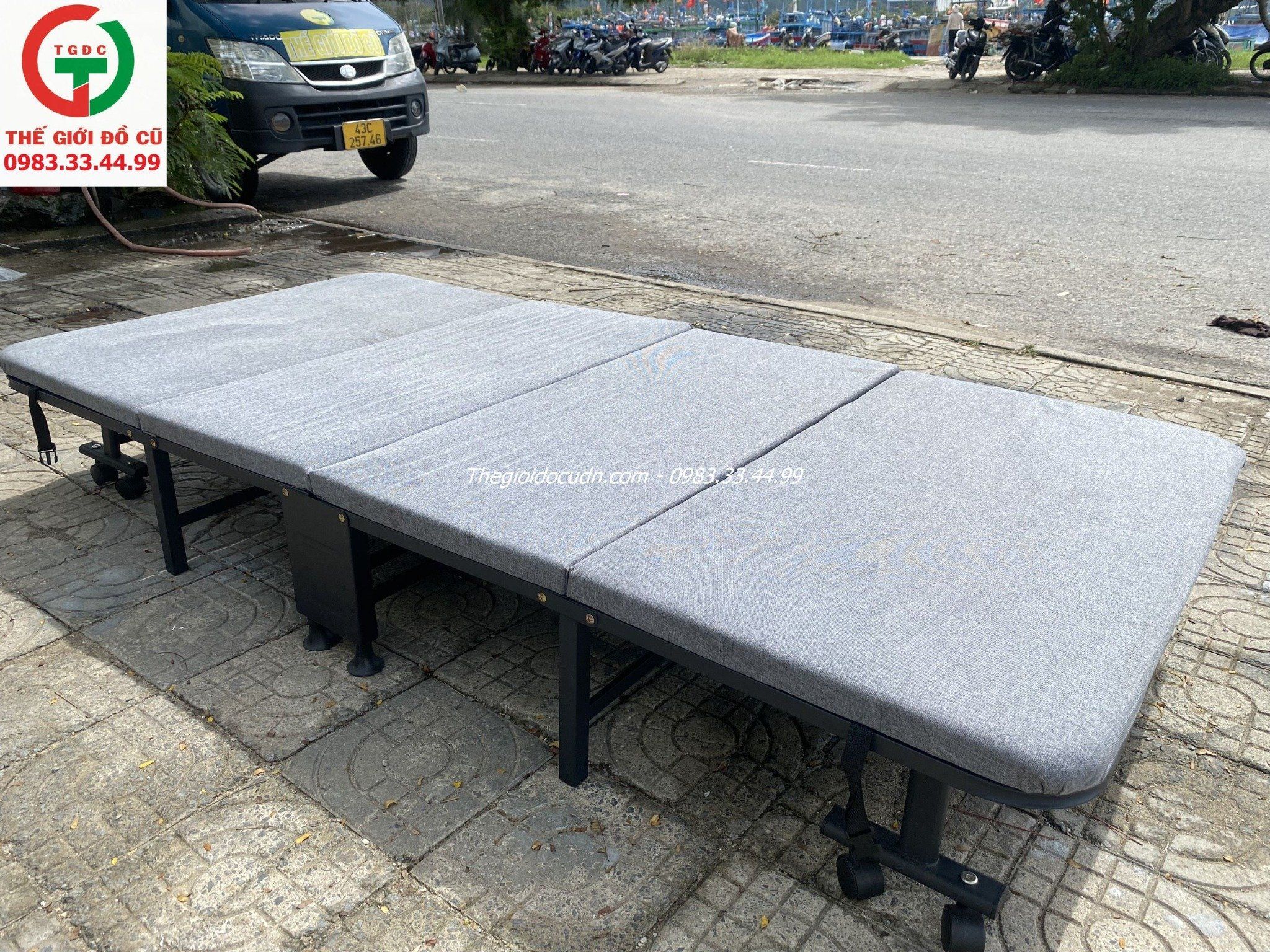 GIƯỜNG XẾP KHUNG SẮT CÓ BÁNH XE