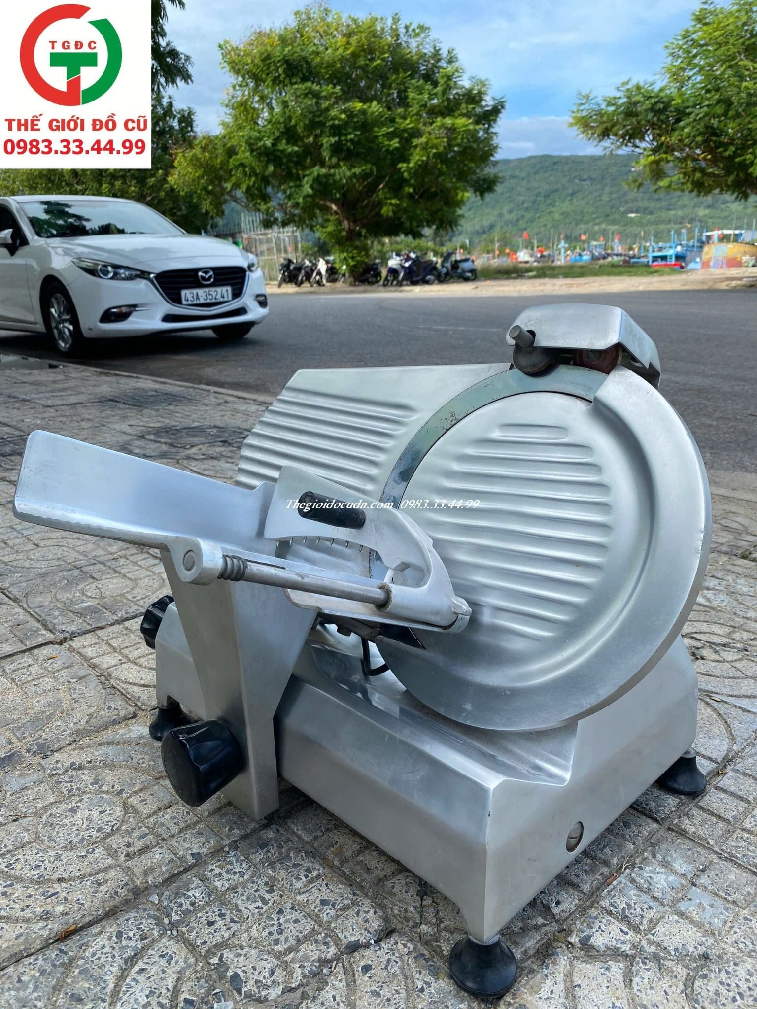 MÁY CẮT THỊT ĐÔNG LẠNH