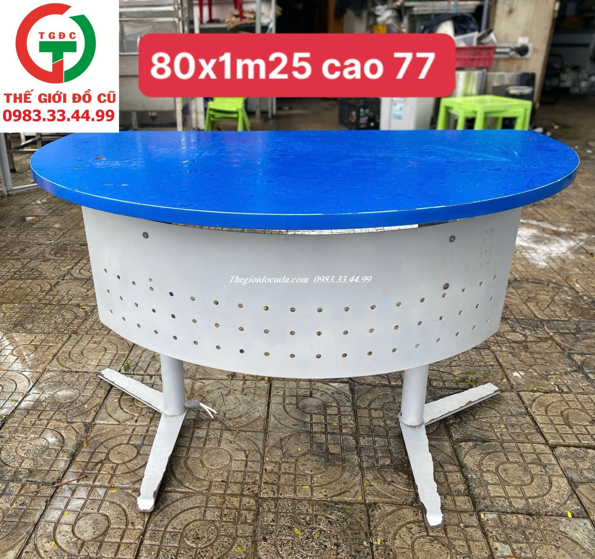 BÀN LÀM VIỆC BÁN NGUYỆT CHÂN SẮT THÉP HOÀ PHÁT