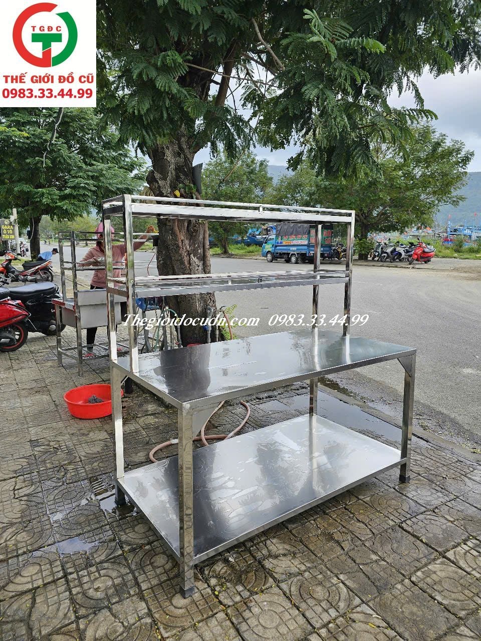 BÀN CHẾ BIẾN INOX LIỀN KỆ - BÀN BẾP INOX