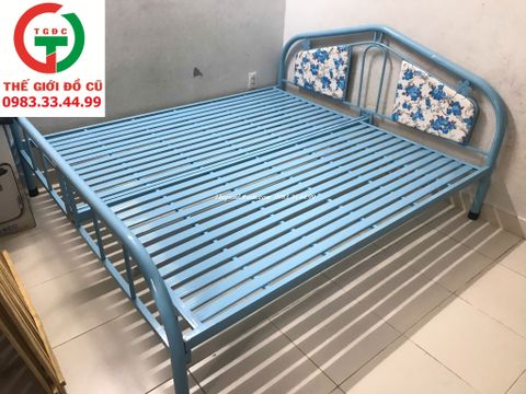 GIƯỜNG SẮT ĐẦU VUÔNG