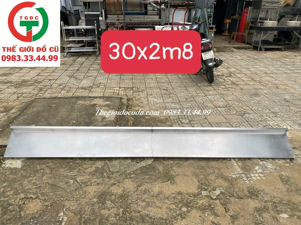 KỆ INOX ĐÍNH TƯỜNG