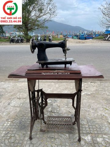 BÀN MÁY MAY CON BƯỚM XƯA