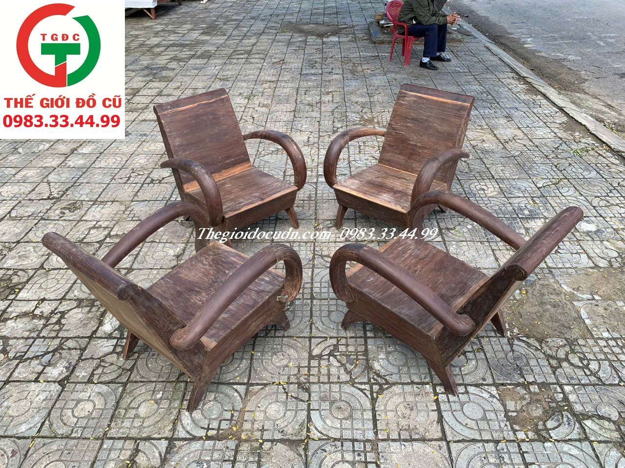 SALON THÙNG 4 GHẾ