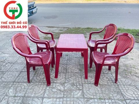 BÀN GHẾ NHỰA BÀNH