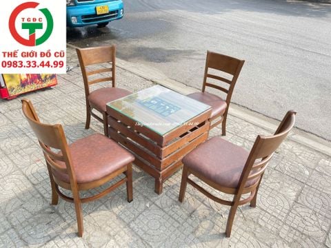 BÀN TRÀ GỖ VUÔNG MẶT KÍNH