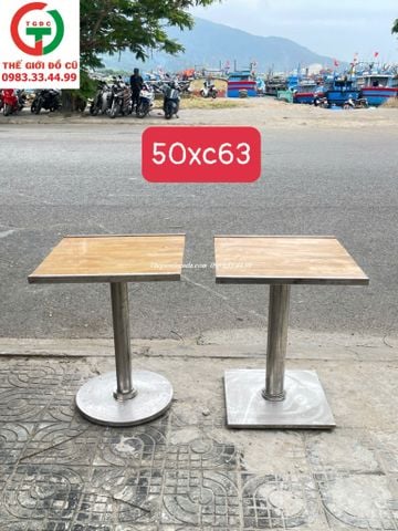 BÀN CAFE MẶT VUÔNG CHÂN INOX