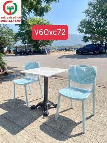 BÀN CAFE MẶT VUÔNG CHÂN SẮT ĐÚC
