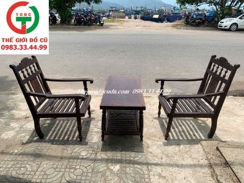 BÀN GHẾ GỖ NAN TIỆN XƯA