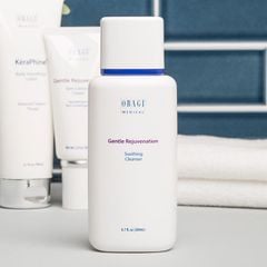 Sữa rửa mặt làm sạch da nhạy cảm Obagi Soothing Cleanser