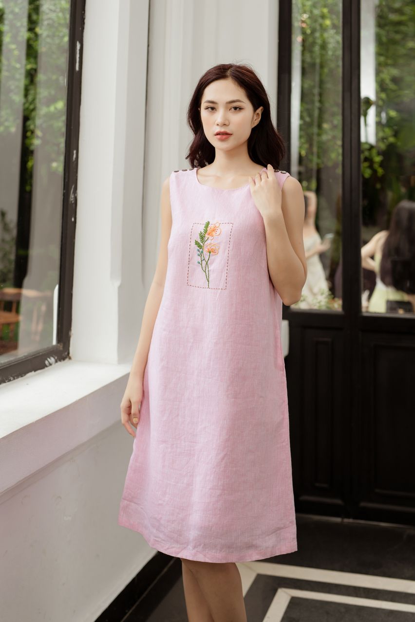 Đầm linen suông thêu hoa giữa  VANIA