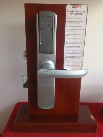 Khóa thẻ từ ADEL 5500