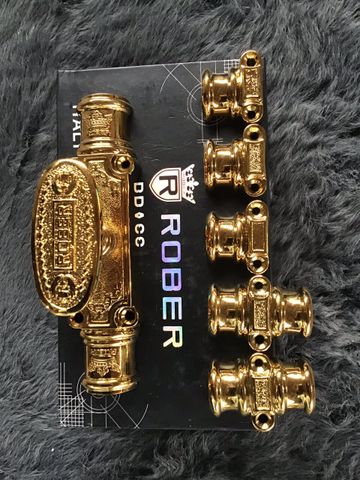 Chốt Kemon cửa đi Rober mạ vàng 24K