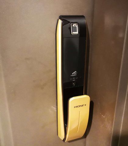 Khóa vân tay Hione H-7090