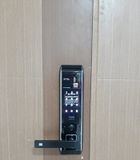 Khóa vân tay Epic 8000L Remote