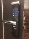 Khóa cửa vân tay Yale YMF 40