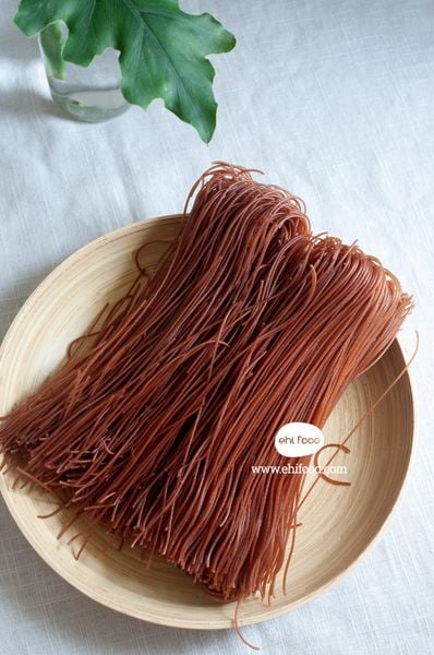 Bún gạo lứt đỏ thực dưỡng