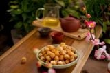 Long nhãn ôm sen đặc sản
