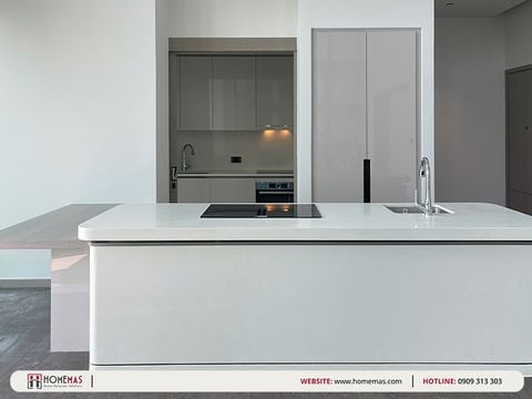 lux 5 ba son grand marina saigon