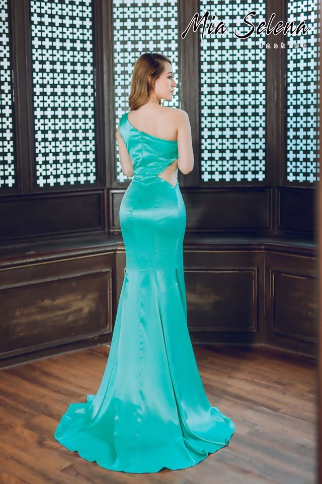 Đầm dạ hội Mia Selena màu xanh lệch vai tuyệt đẹp