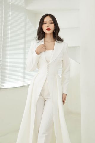 Bộ vest Mia Selena thiết kế trẻ trung, sành điệu