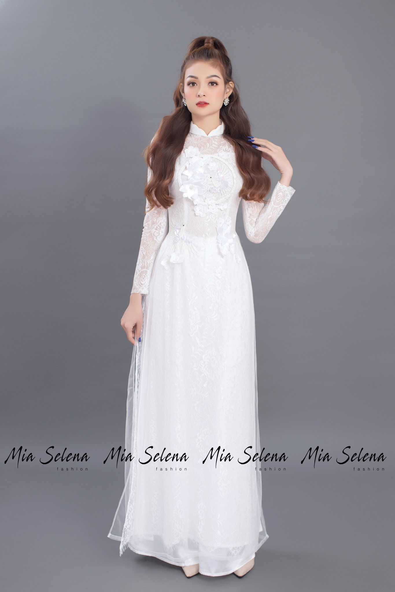 Áo dài  Mia Selena thiết kế nhẹ nhàng