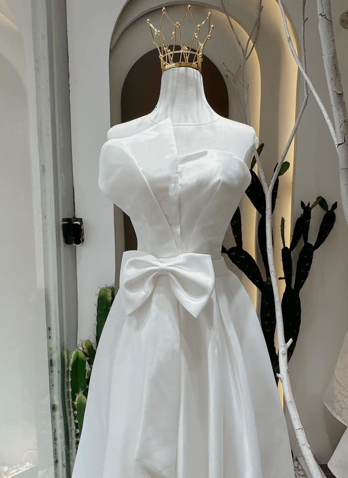 Đầm cưới thiết kế nhẹ nhàng