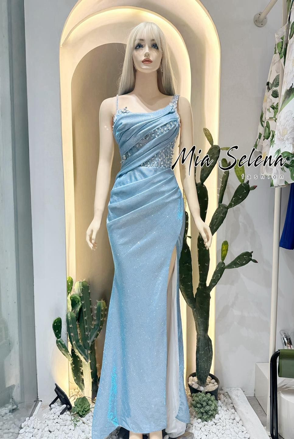 Đầm dạ hội 2 dây ánh nhũ đính kết sang trọng