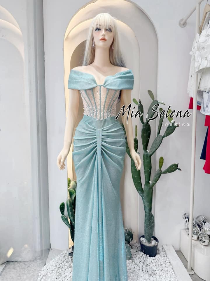 Đầm xanh trễ vai đính kết