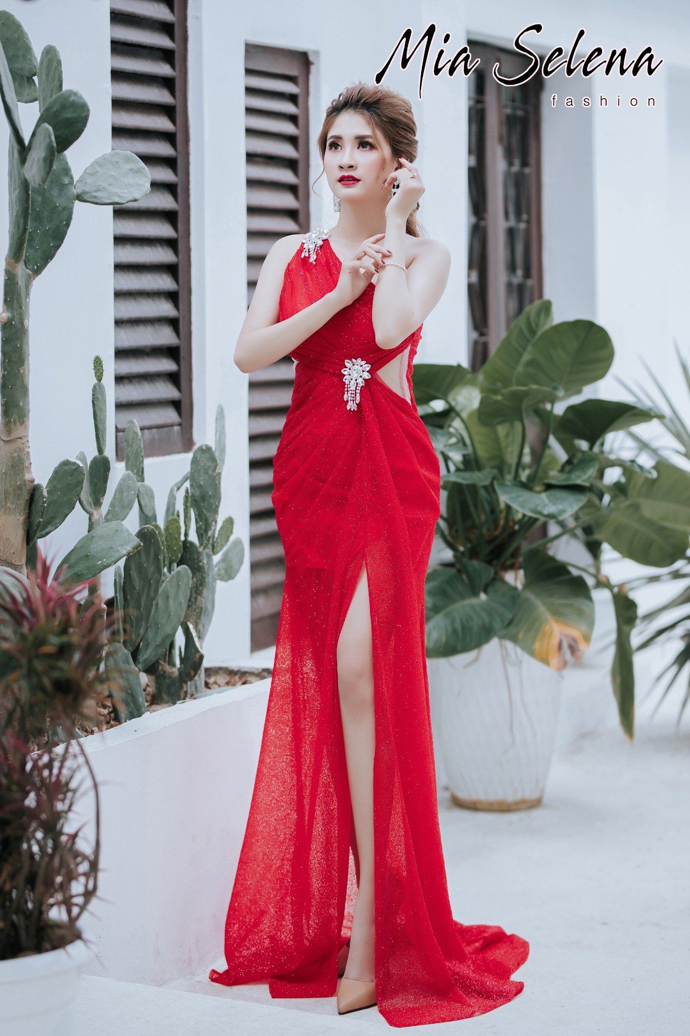 Đầm dạ hội Mia Selena  kim tuyến lệch vai thiết kế xẻ đùi cực tôn dáng ( Đỏ-Vàng-Bạc)