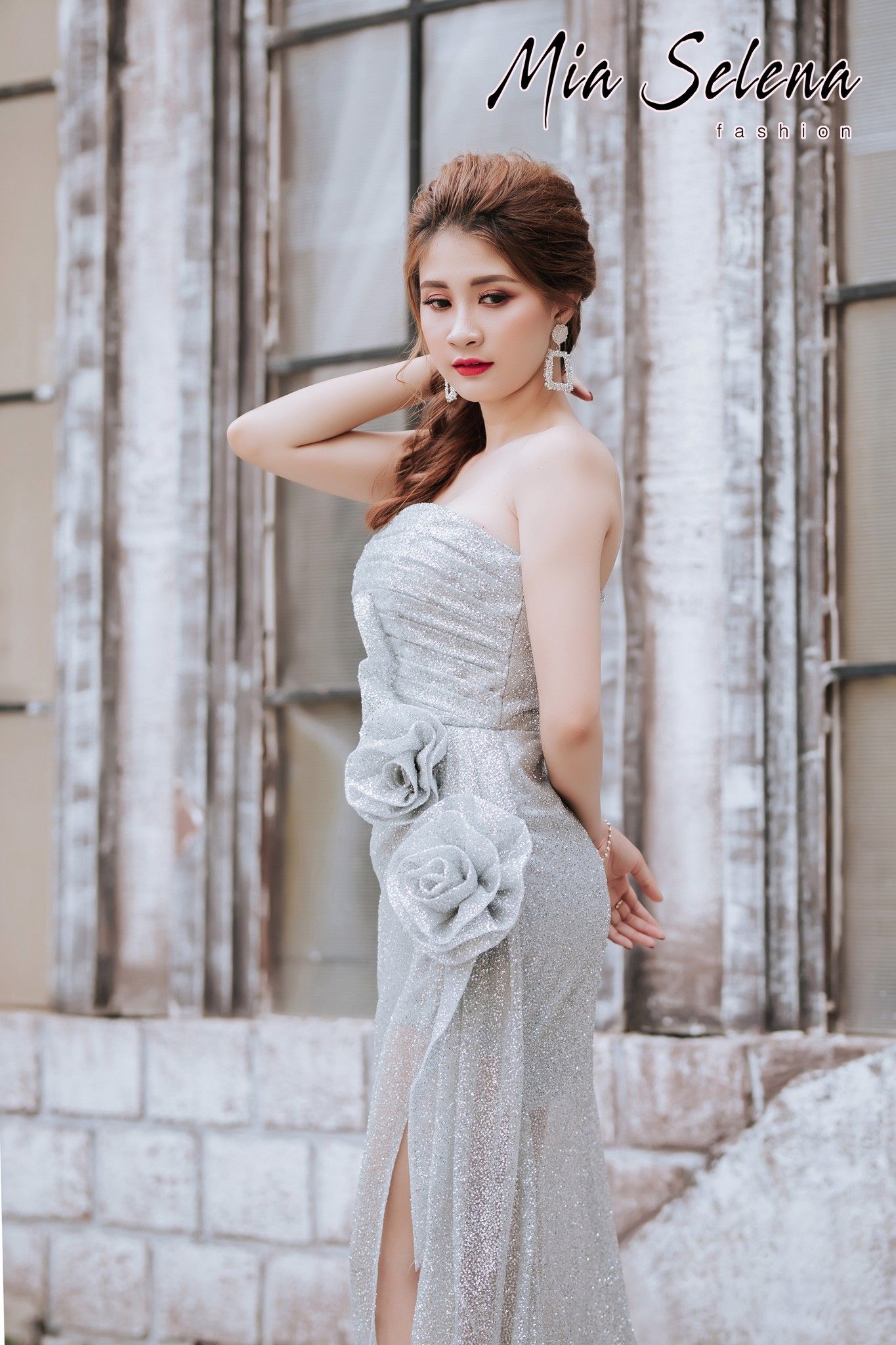 Đầm dạ hội Mia Selena thiết kế cup ngực phối bông phong cách (Bạc )