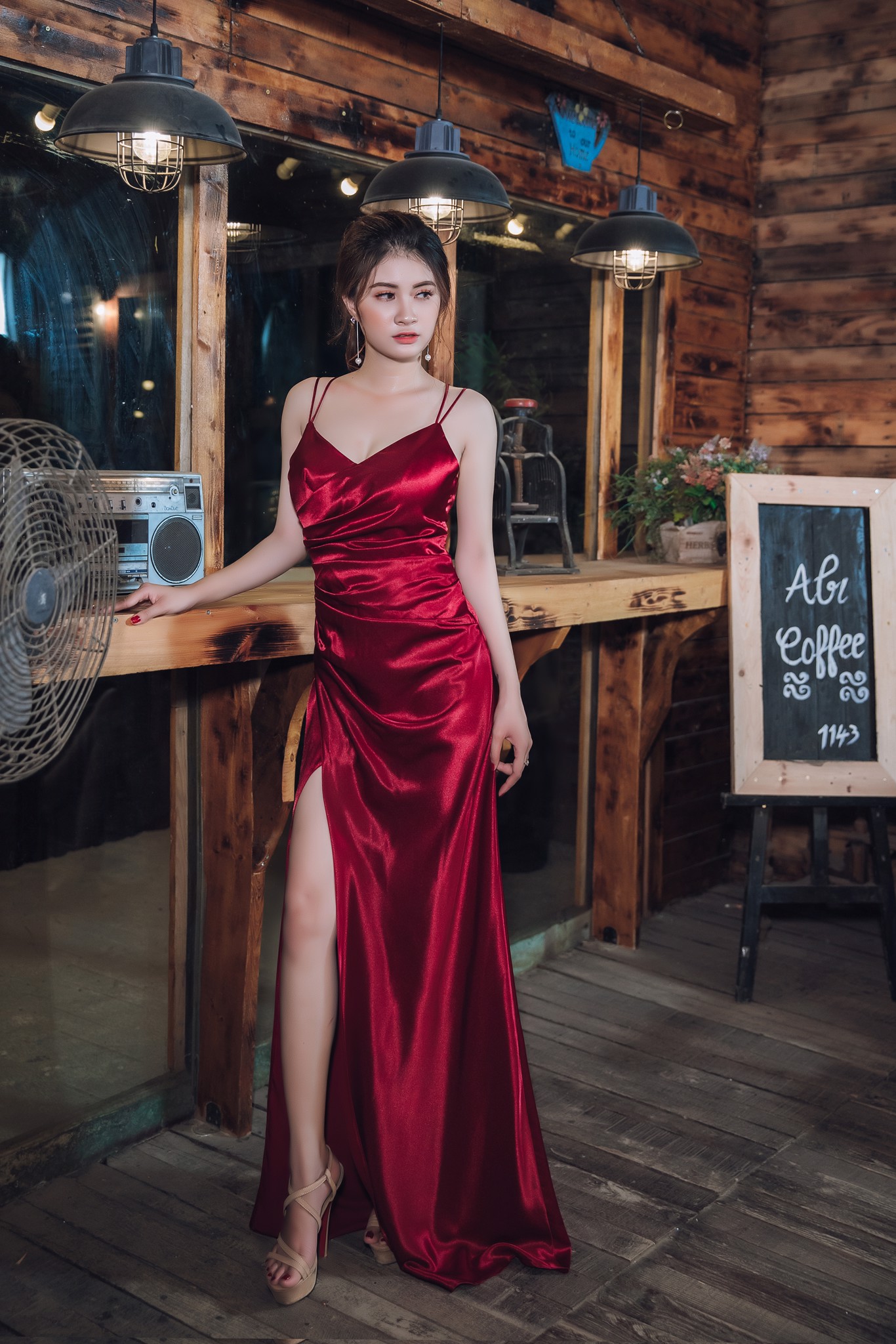 Đầm dạ hội Mia Selena thiết kế phong cách sang trọng (Đỏ đô)