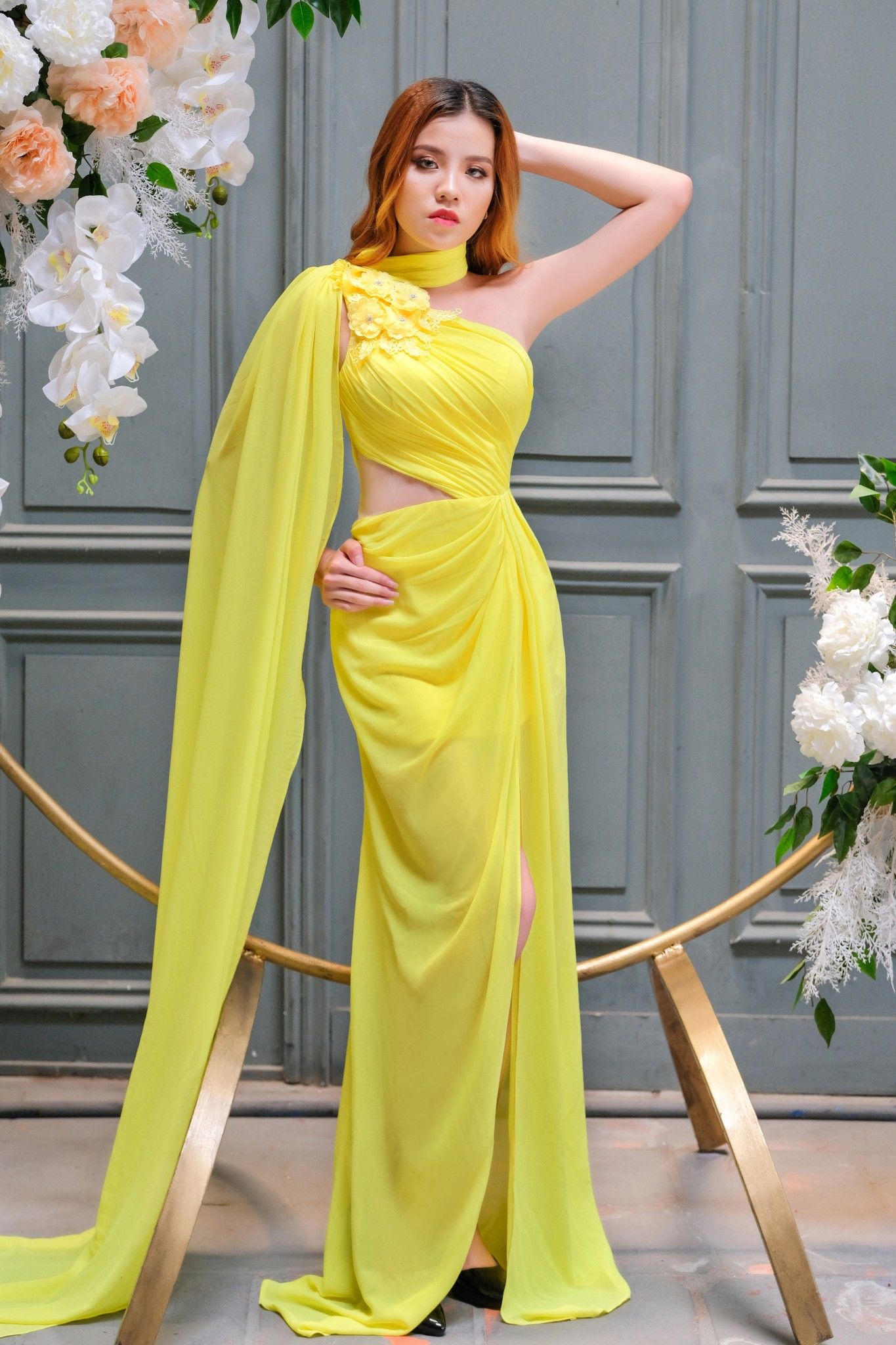 Đầm dạ hội Mia Selena lệch vai thiết kế tuyệt đẹp
