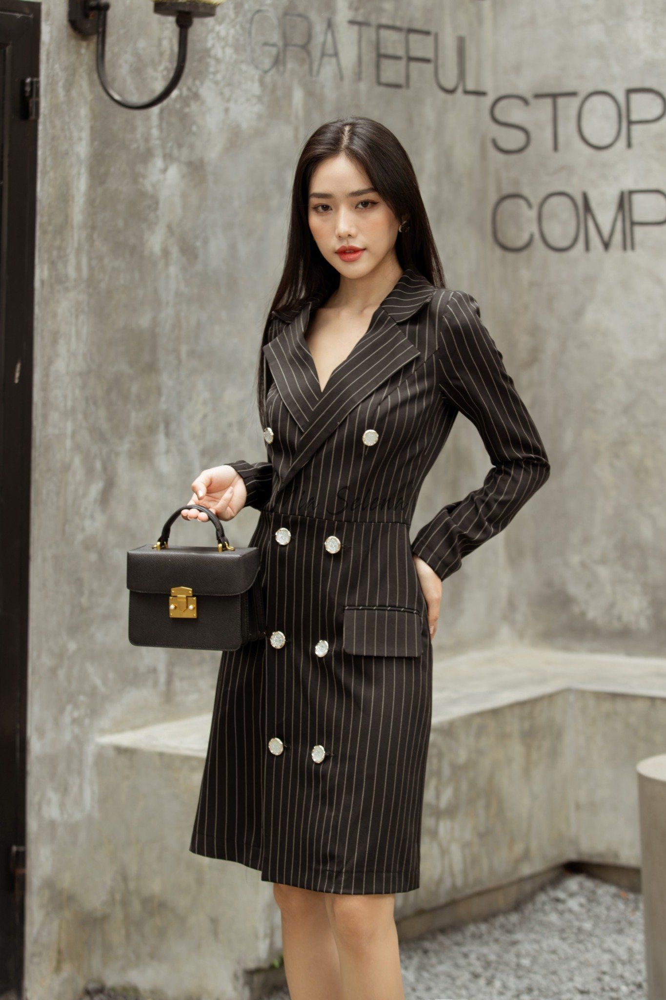 Đầm vest Mia Selena thiết kế phong cách trẻ trung hiện đại