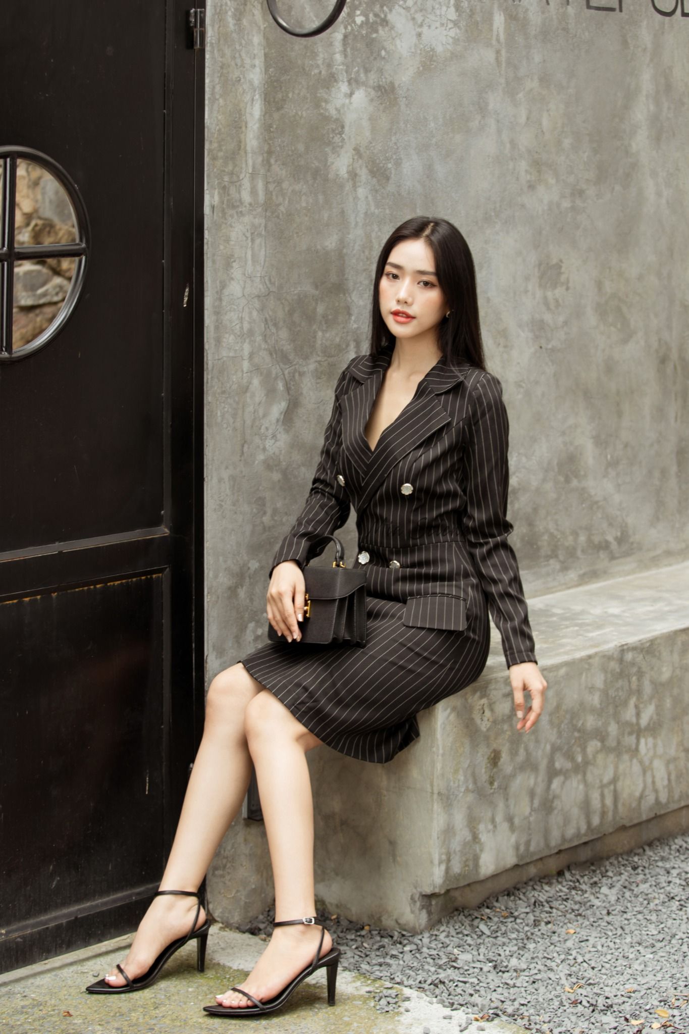 Đầm vest Mia Selena thiết kế phong cách trẻ trung hiện đại