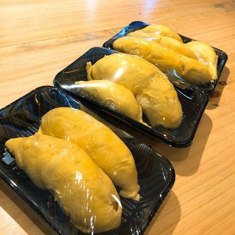 Khay Nhựa Đế Đen M12 Sâu / Đựng Trái Cây, Bánh, Thực Phẩm Tươi Sống