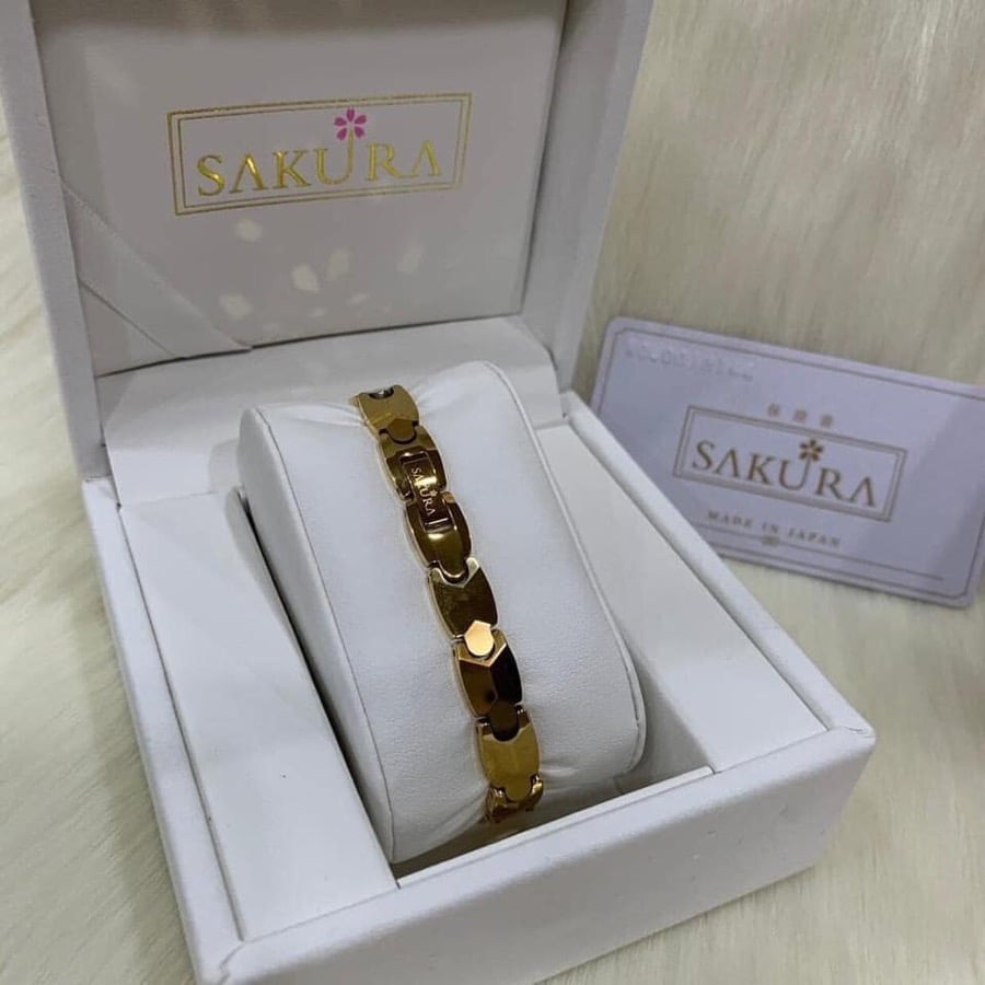 VÒNG TAY ĐIỀU HÒA HUYẾT ÁP SAKURA Nữ màu vàng