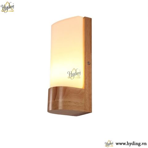 Đèn tường gỗ đơn giản